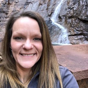 Meet your Posher, Elizabeth